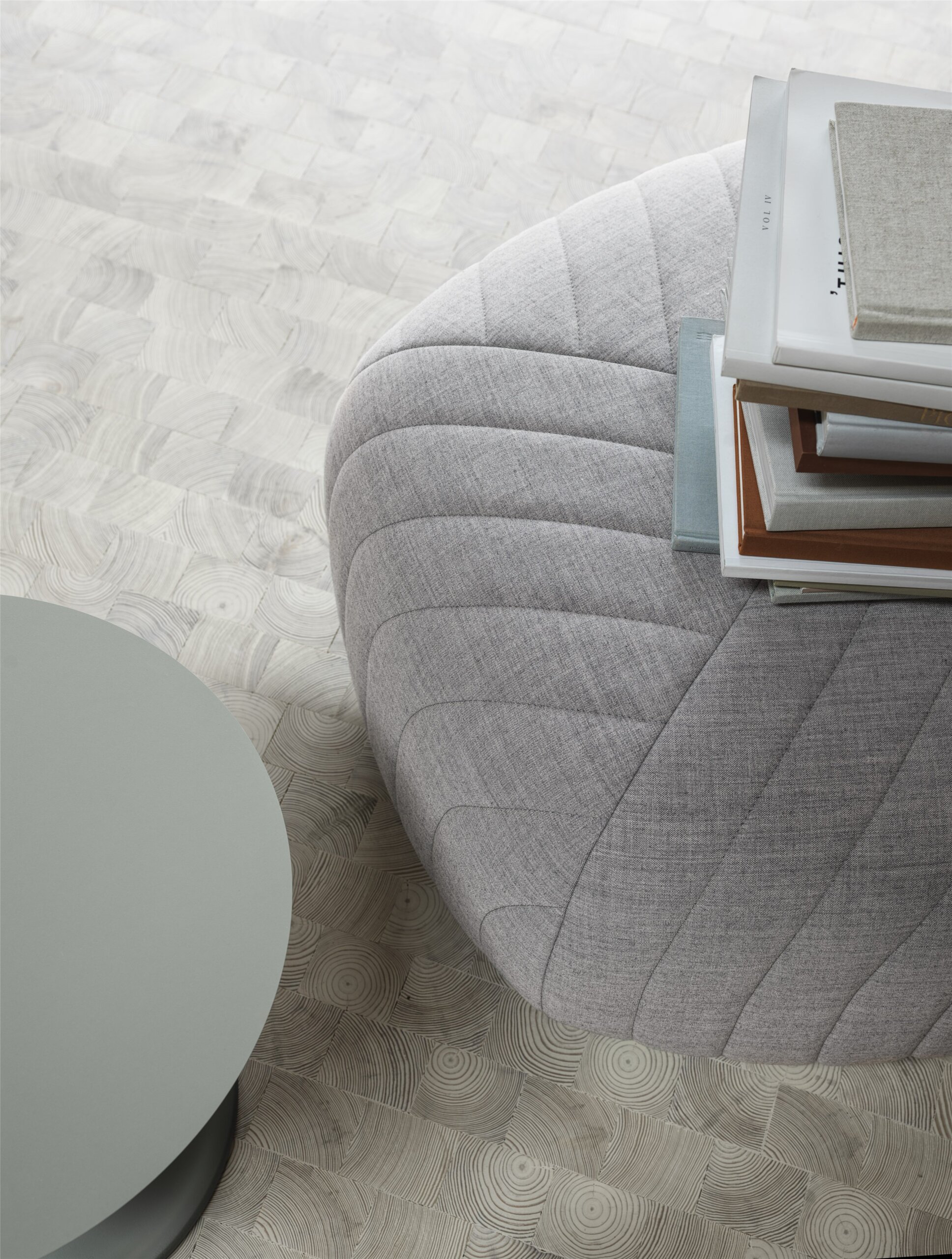 Soft-side-table-dusty-green-O48-H40-five-pouf-remix-123-muuto-org_150.jpg
